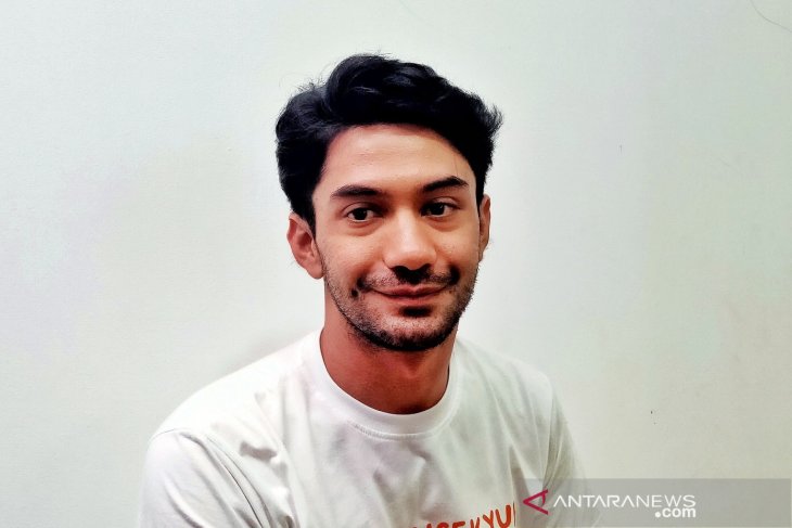 Dua pahlawan film menurut aktor Reza Rahadian