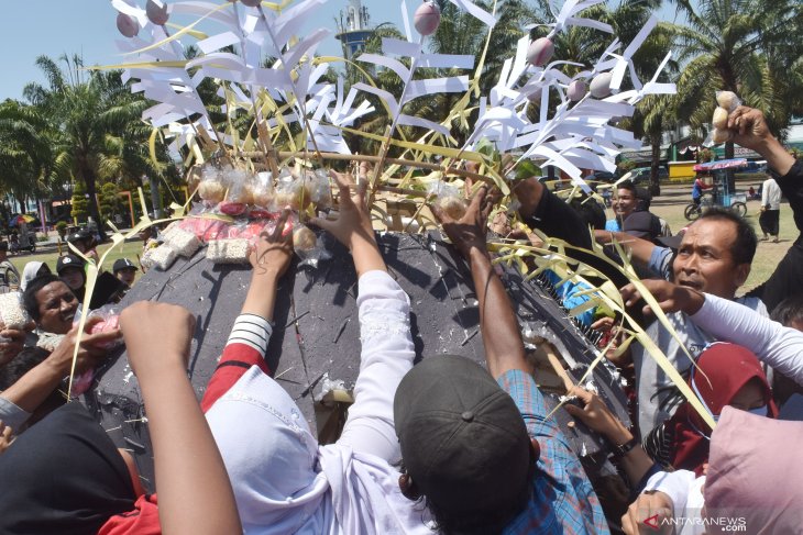 Grebeg Maulid Nabi di Madiun