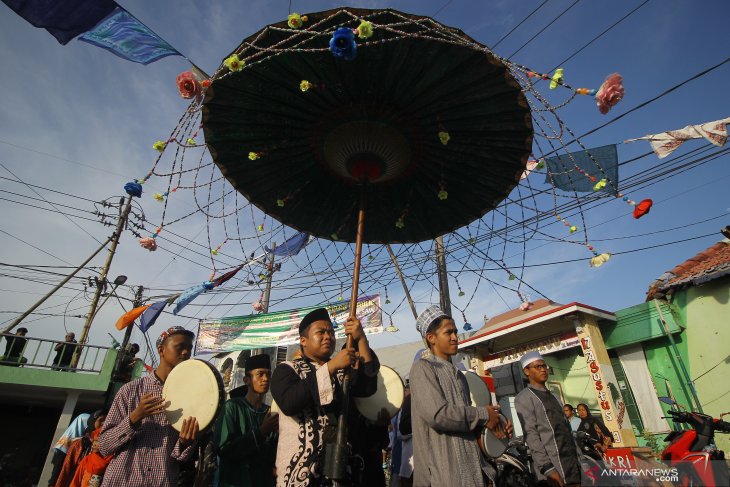 Pawai Maulid Nabi di Surabaya