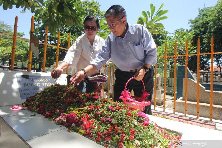 Ziarah Makam Bung Tomo