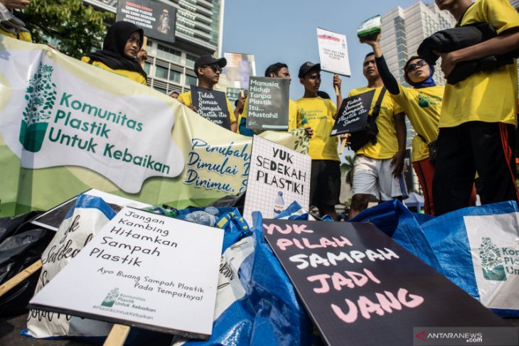 Nabung sampah, edukasi kebersihan, hingga inklusi keuangan