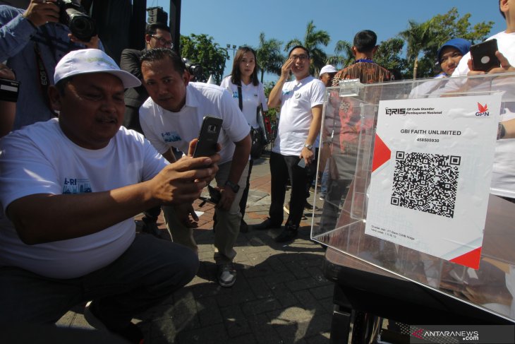 Rekor MURI Penempelan stiker QR Code terbanyak