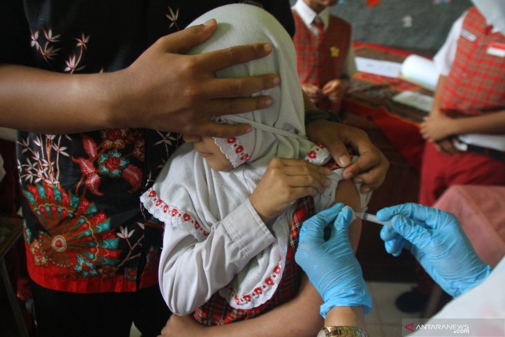 Imunisasi difteri di Malang