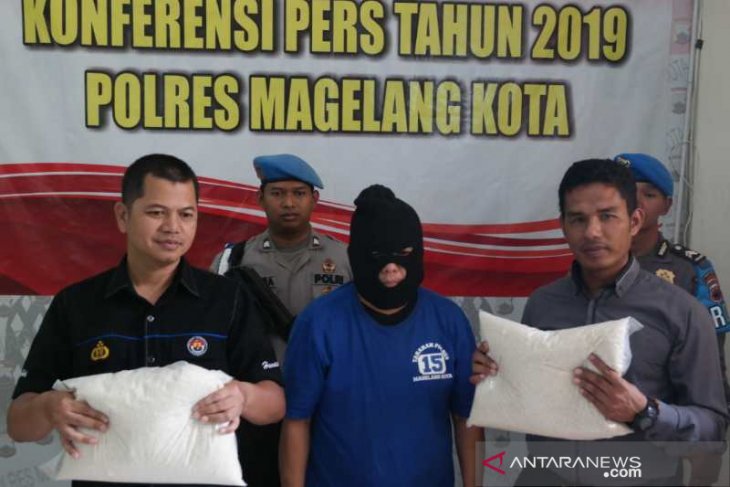 Pelaku penipuan pembelian beras ditahan Polres Magelang Kota