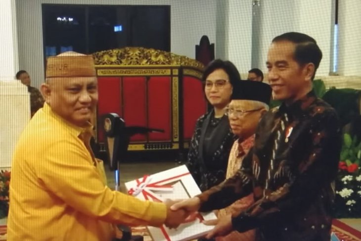 Gubernur Gorontalo menerima DIPA tahun 2020 dari Presiden Jokowi