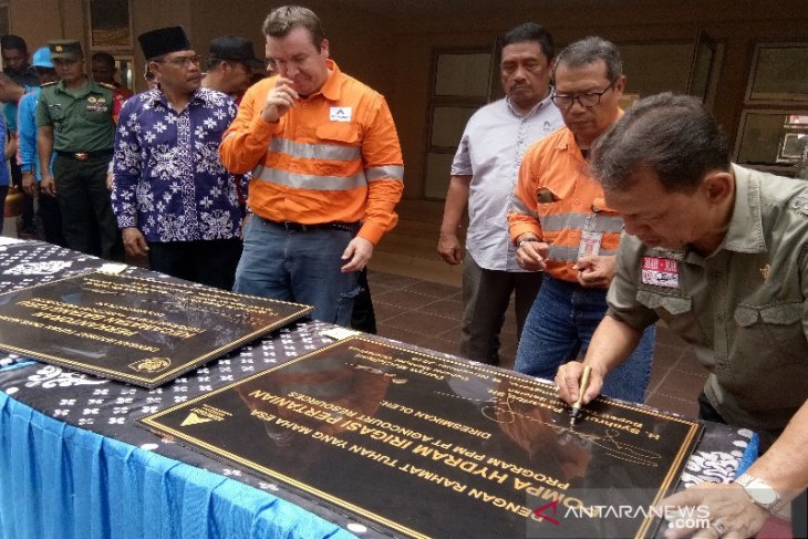 Tambang Emas Martabe serahterimakan pembangunan Kantor Camat Batang Toru