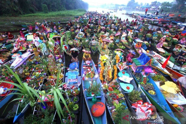 Festival Pesona Pasar Terapung Lok Baintan 2019