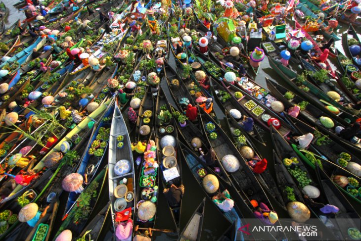 Festival Pesona Pasar Terapung Lok Baintan 2019