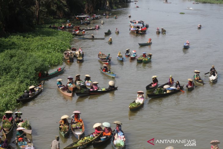 Festival Pesona Pasar Terapung Lok Baintan 2019