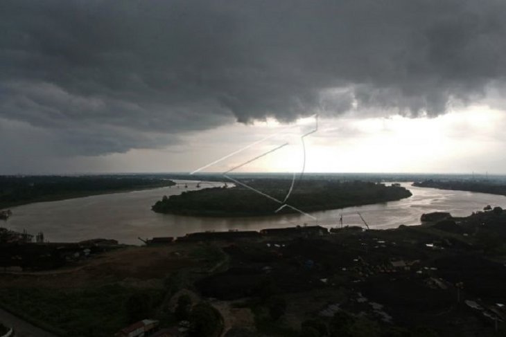 Siaga banjir di bantaran Sungai Batanghari