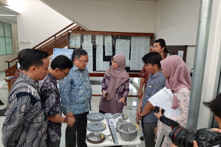 Menristek dukung pemakaian baterai litium lokal untuk mobil listrik jika sudah mumpuni