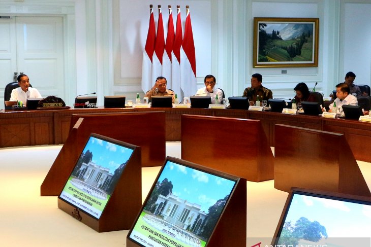 We can be less dependent on weapon imports: President Jokowi
