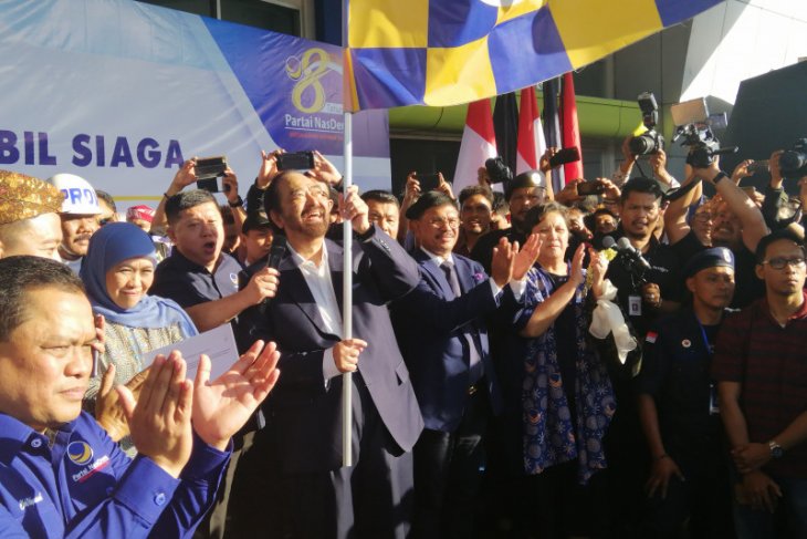 Surya Paloh melepas 157 mobil siaga Partai NasDem