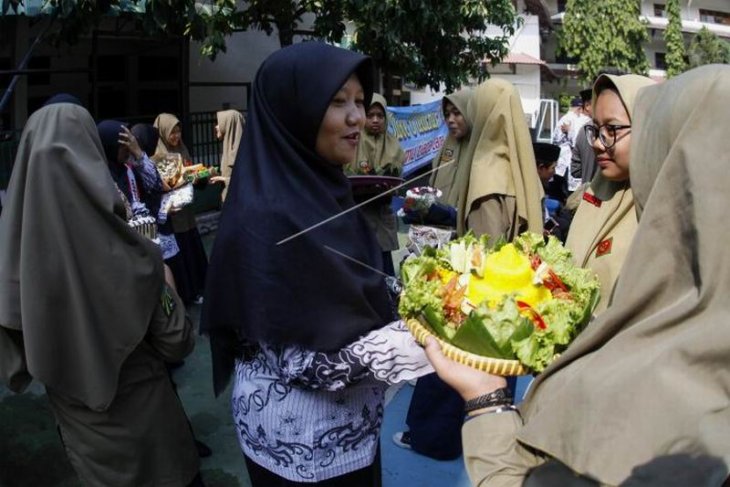 Aksi menyambut Hari Guru Nasional