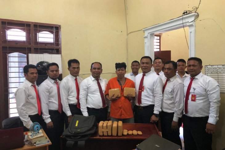 Satresnarkoba Polres Langkat tangkap warga Batam selundupkan ganja dari Aceh