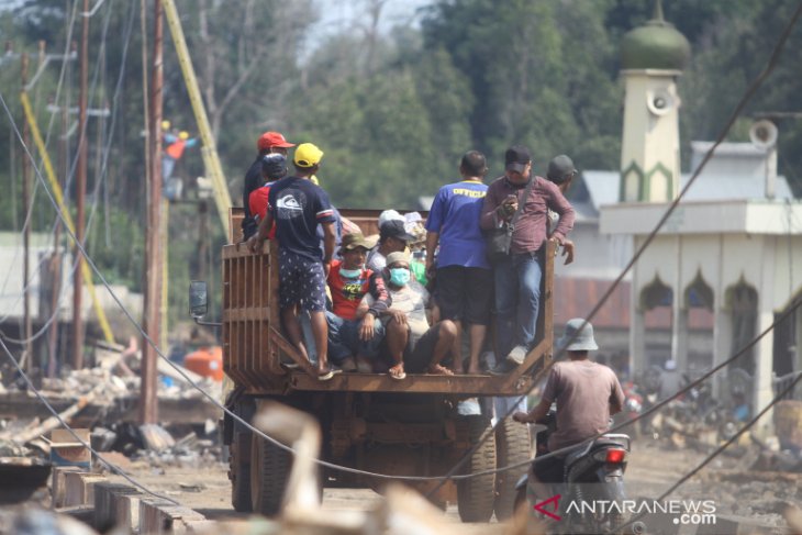 Pendistribusian Bantuan Logistik Untuk Korban Kebakaran