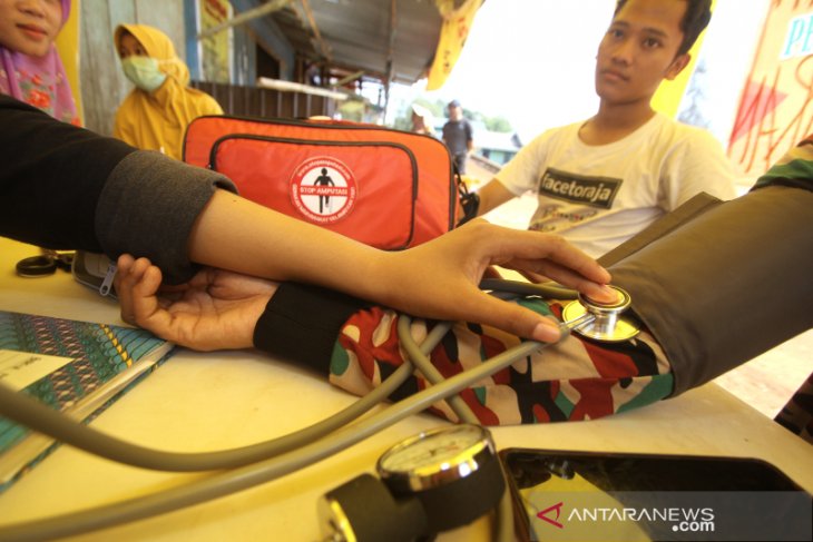 Pemeriksaan Kesehatan Warga Di Desa Sungai Bali