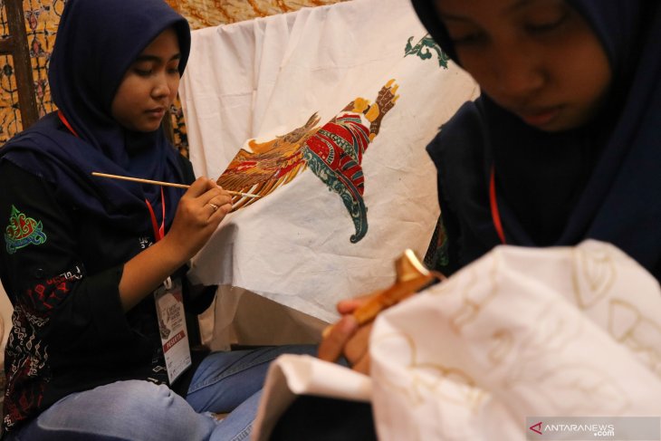 Pameran Busana Batik