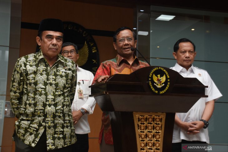 Ringkasan Berita Kemarin Izin Fpi Hingga Masyarakat Adat Dalam Pindah