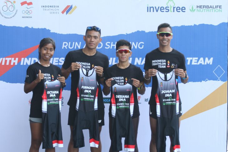 Nethavani sumbang perunggu sari triathlon
