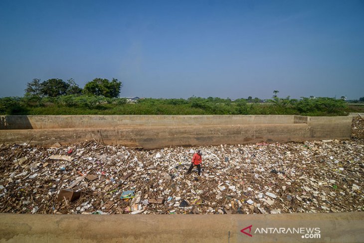 Sampah Sungai Cikeruh