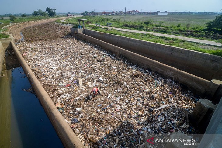 Sampah Sungai Cikeruh