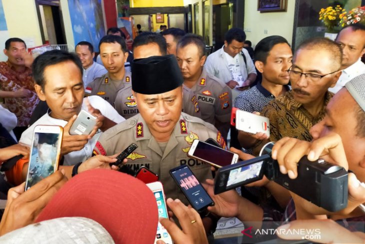 Satu polisi korban teroris meninggal akibat luka tembak