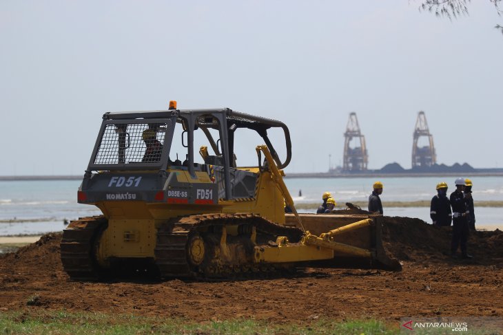 Restorasi garis pantai proyek kilang GRR Tuban