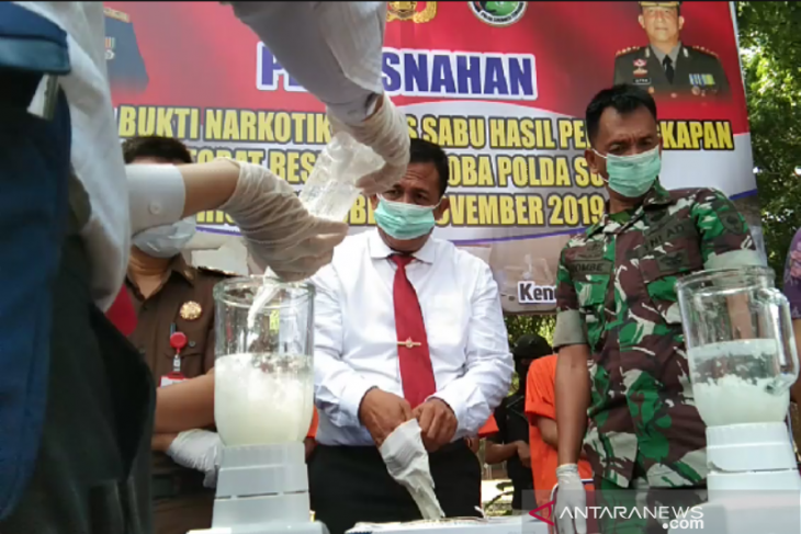 SE Sulawesi police destroy almost 19 kg of crystal meth