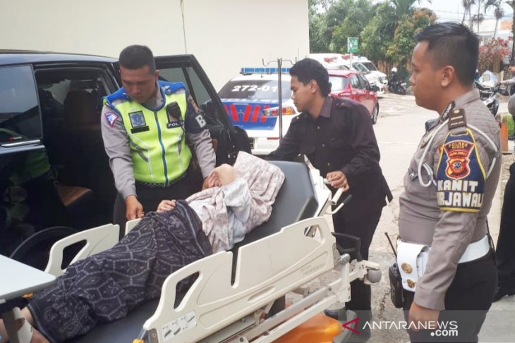 Seorang ibu hendak melahirkan terjebak antrean sistem one way di Jalur Puncak