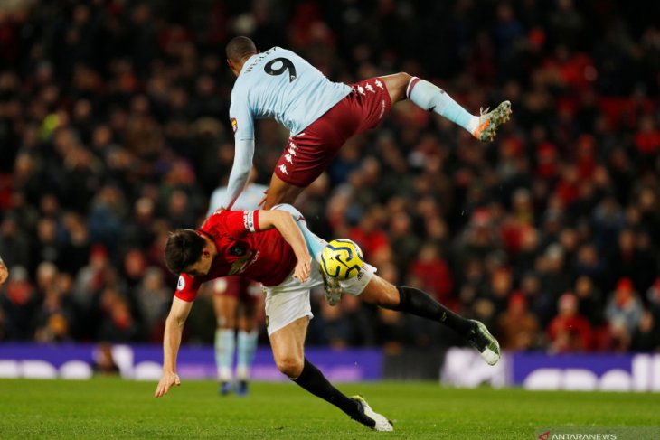 Manchester United ditahan imbang Aston Villa di Old Trafford skor 2-2