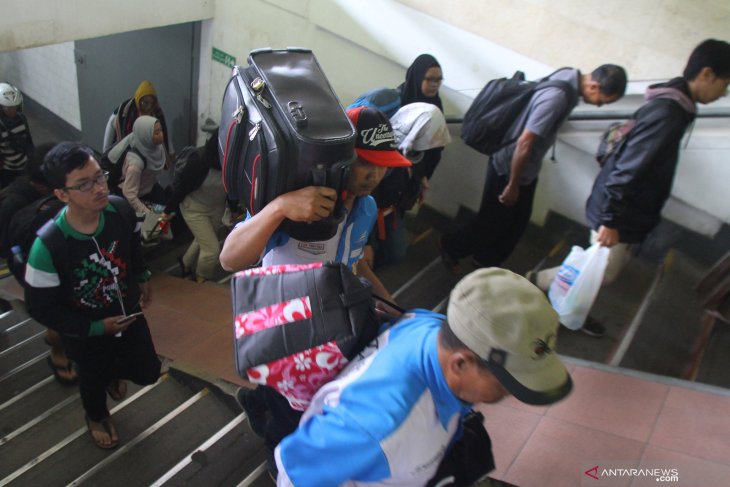 Antisipasi lonjakan penumpang kereta