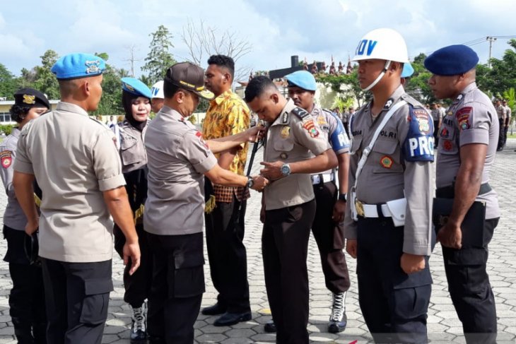 Polda Papua Barat pecat 9 bintara