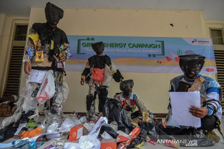 Aksi Teatrikal Sampah Plastik