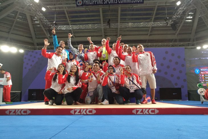 Rahmat Edwin, lifter muda pengunci prestasi angkat besi SEA Games 2019