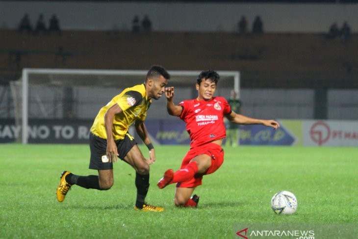 Barito Putera Dikalahkan Semen Padang FC