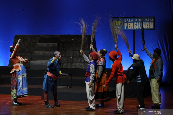 Pementasan teater Para Pensiunan 