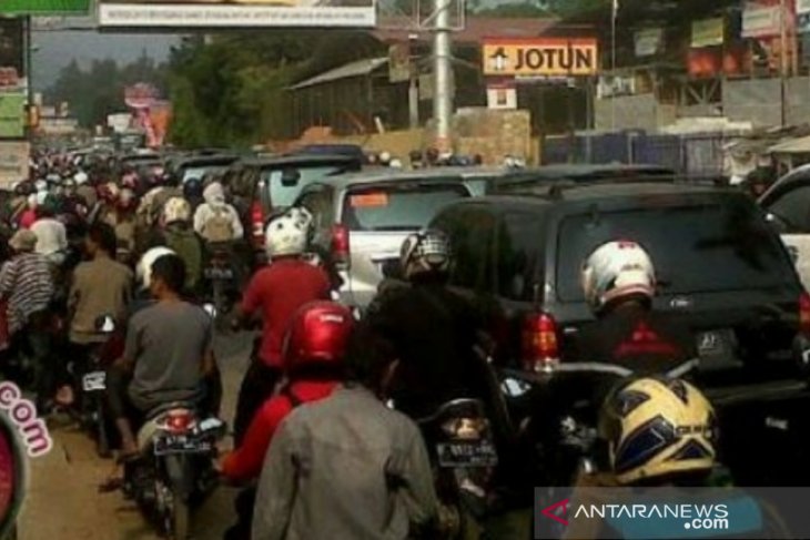 Kawasan Puncak Bogor diprakirakan hujan ringan