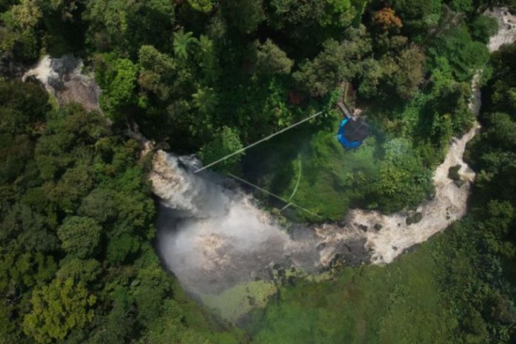 Obyek wisata air terjun Telun Berasap di Kabupaten Kerinci