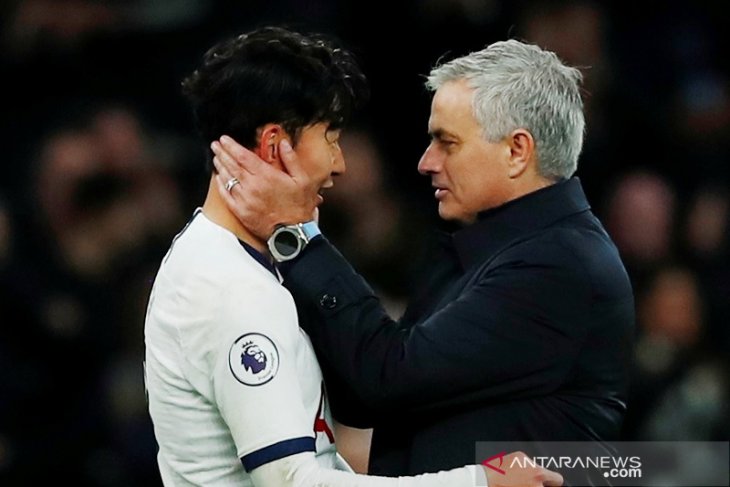 Bagi Mourinho penampilan Tottenham komplet kala melumat Burnley