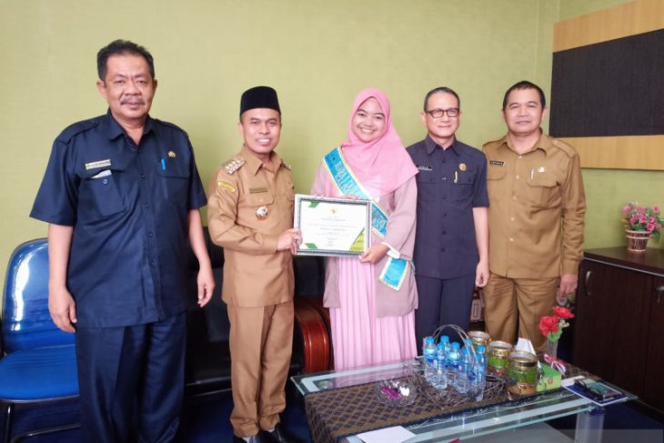 Bupati serukan duta milenial Sambas bisa berpikir lebih inovatif