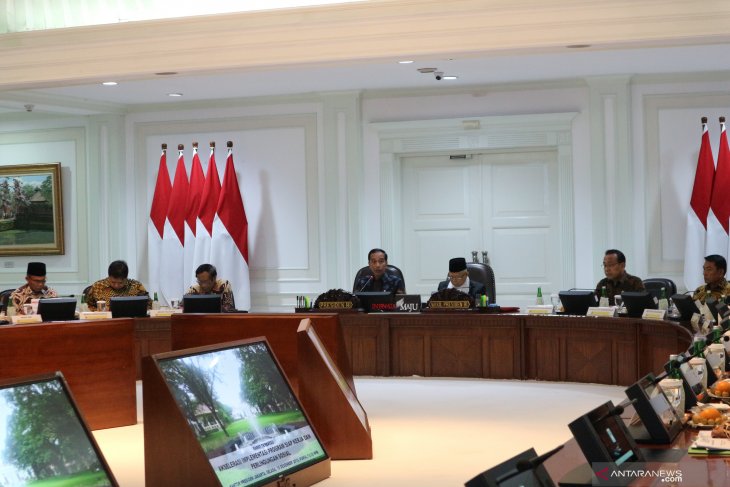 Jokowi: Kartu Pra Kerja bukan untuk gaji pengangguran