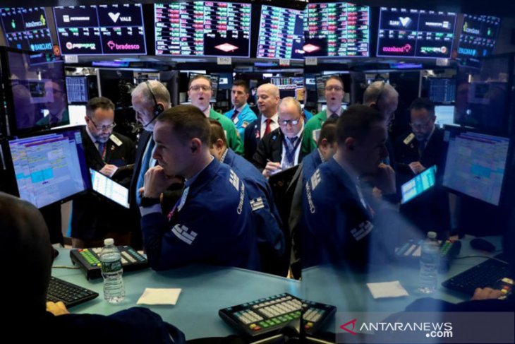 Ketakutan virus mereda, Wall Street cetak rekor penutupan tertinggi