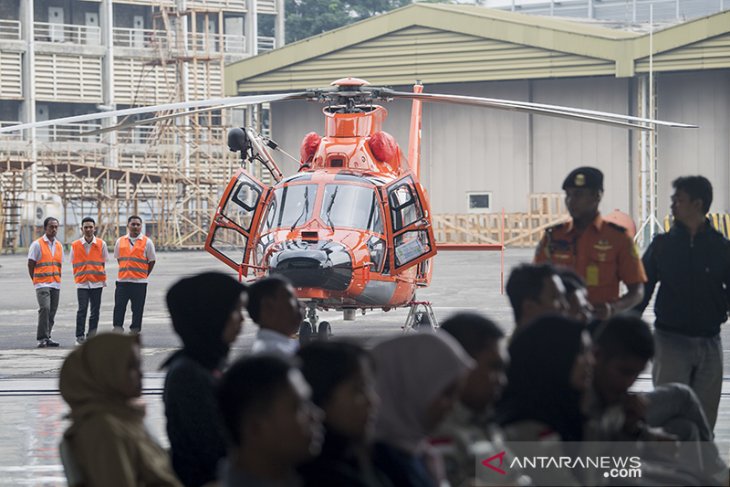 PT DI serah terimakan helikopter Dauphin ke Basarnas