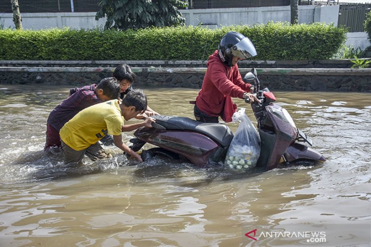Banjir rendam kawasan Bandung Selatan 