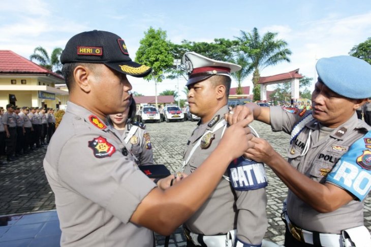 Polres Simalungum gelar apel pasukan Operasi Lilin Toba