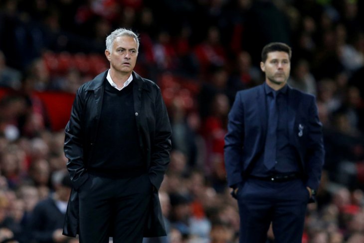 Bos Spurs Daniel Levy isyaratkan Pochettino bisa latih lagi Kane cs