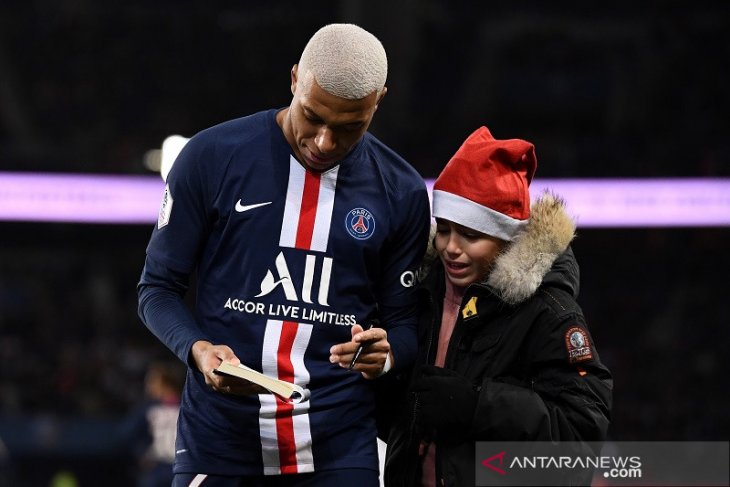 Bintag PSG Mbappe enggan bicara masalah kontrak baru