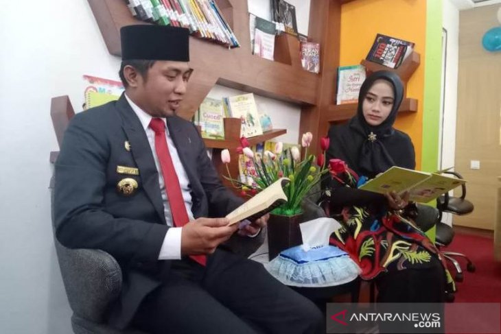 PDAM Penajam sediakan pojok literasi rangsang minat baca masyarakat