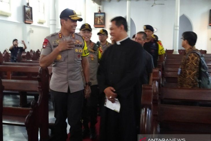 Kapolda Jabar tinjau pengamanan Gereja Katedral Bogor
